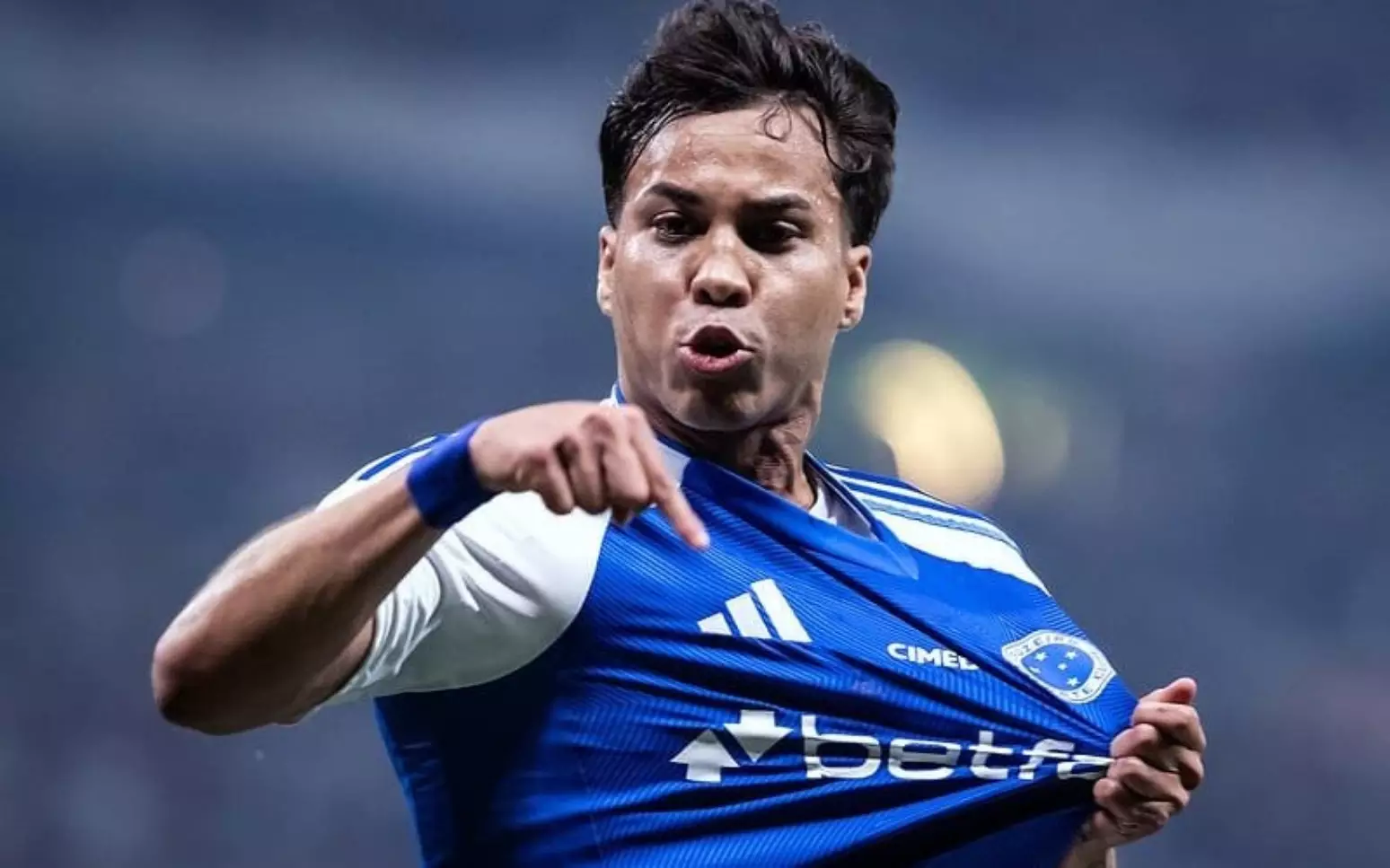 "AFRONTA!" Cruzeiro se revolta com proposta do Flamengo por Kaio Jorge e exige R$ 326 milhões.