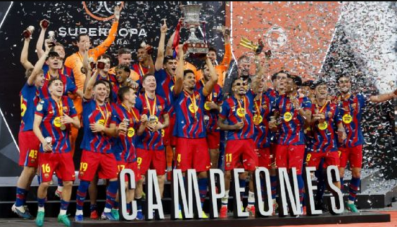 Raphinha 'anula' gol antológico de Vinicius Jr., Barcelona vence Real Madrid em El Clásico insano e é campeão da Supercopa da Espanha